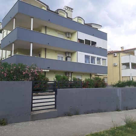 Apartman Sky プーラ エクステリア 写真